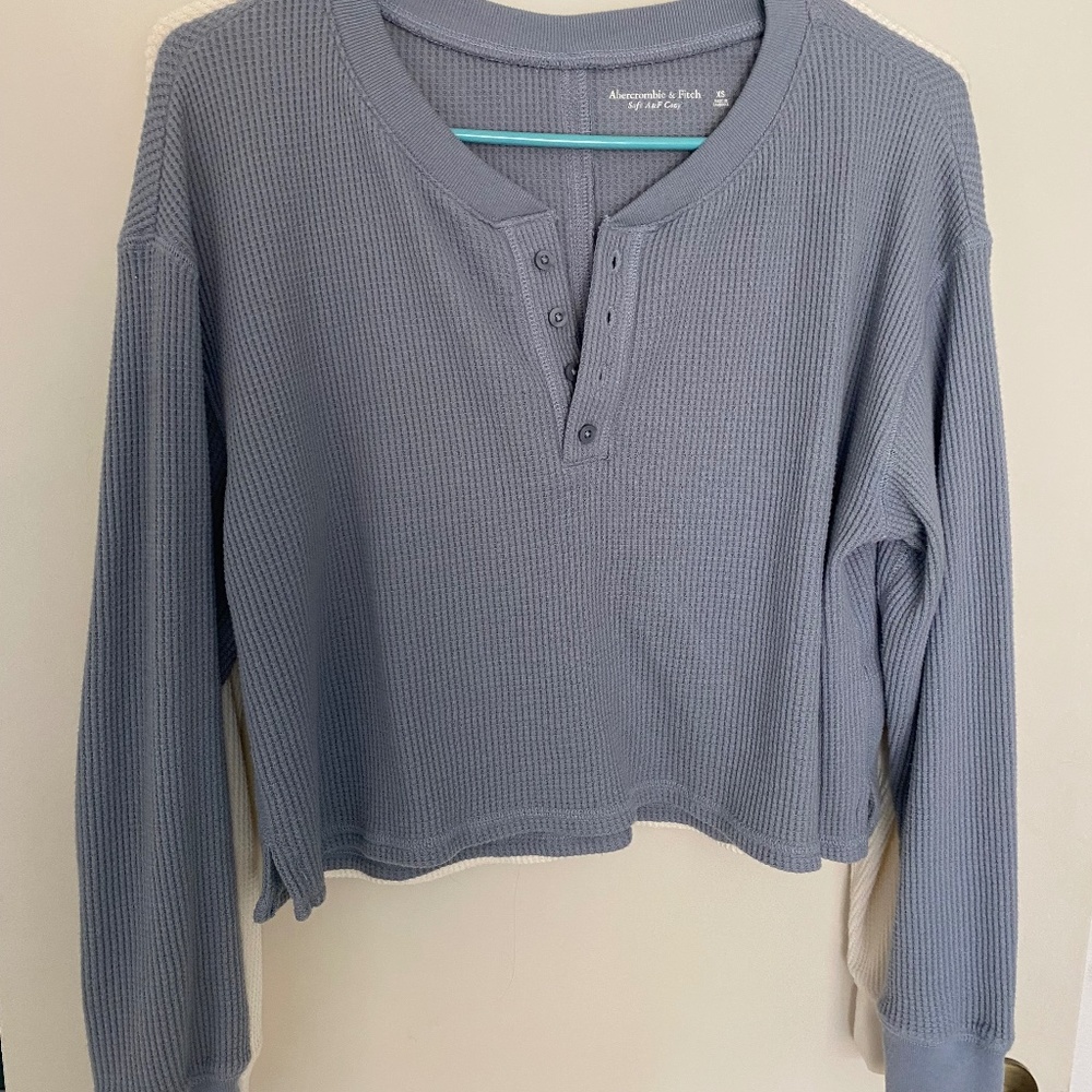 Abercrombie & Fitch waffle crop long sleeve with buttons
